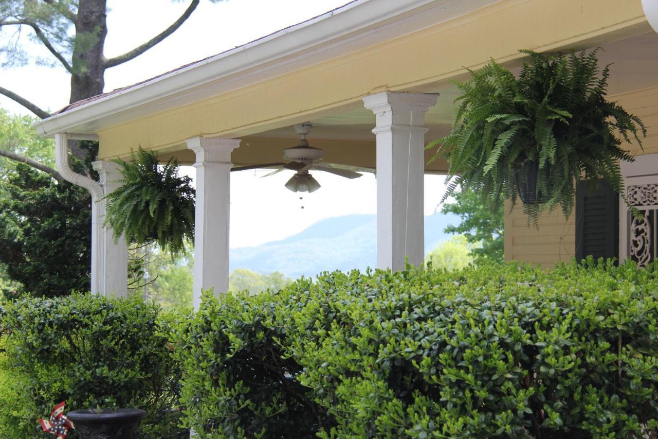 The Yellow House On Plott Creek Waynesville Exterior foto
